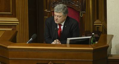 Порошенко отказался делать прогнозы о мире на Украине