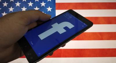В США начали массово удалять мобильное приложение Facebook