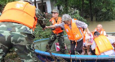 Десятки тысяч человек эвакуированы в Китае