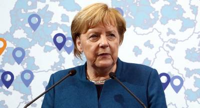 Меркель назвала напряжённой ситуацию на Украине